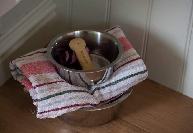 Four-legged friends will love the safely enclosed garden and all the space. There is even somewhere to wash muddy paws.