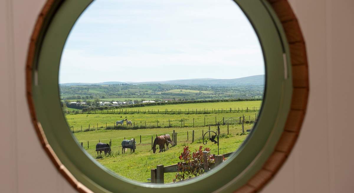 You can even admire the views out to Dartmoor through the porthole window, just gorgeous! 