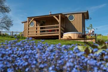 This hand-crafted barrel-top wagon offers a true get-away-from-it-all retreat.