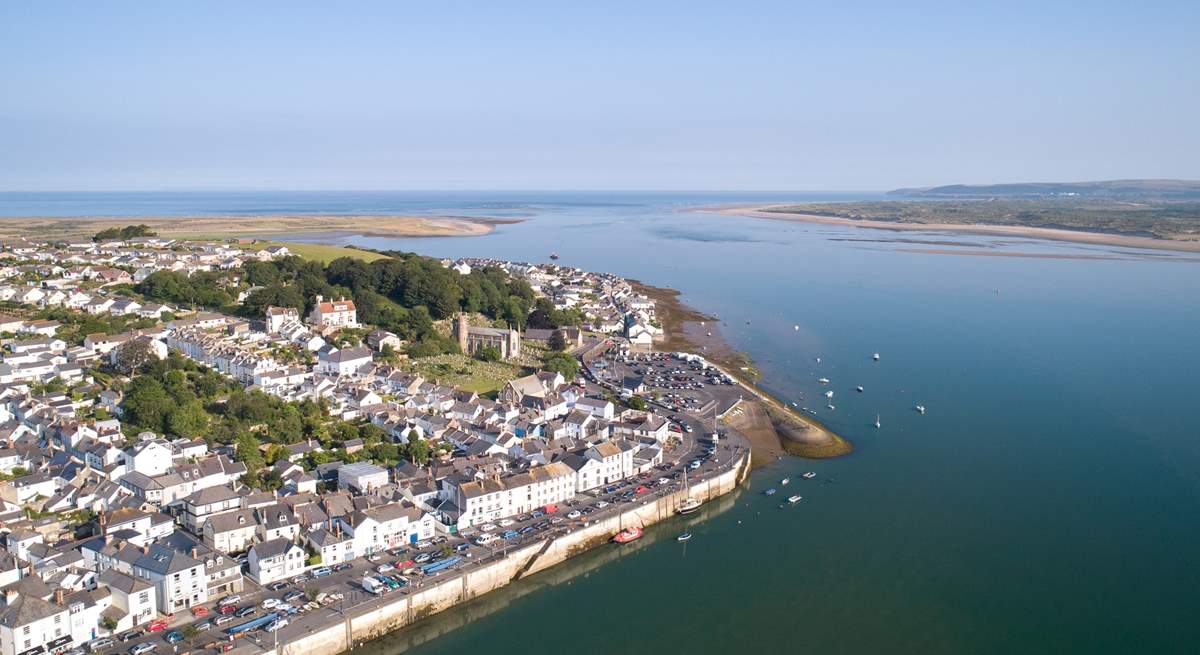 Across the estuary from Instow, you can use the little seasonal passenger ferry, is the historic fishing village of Appledore.