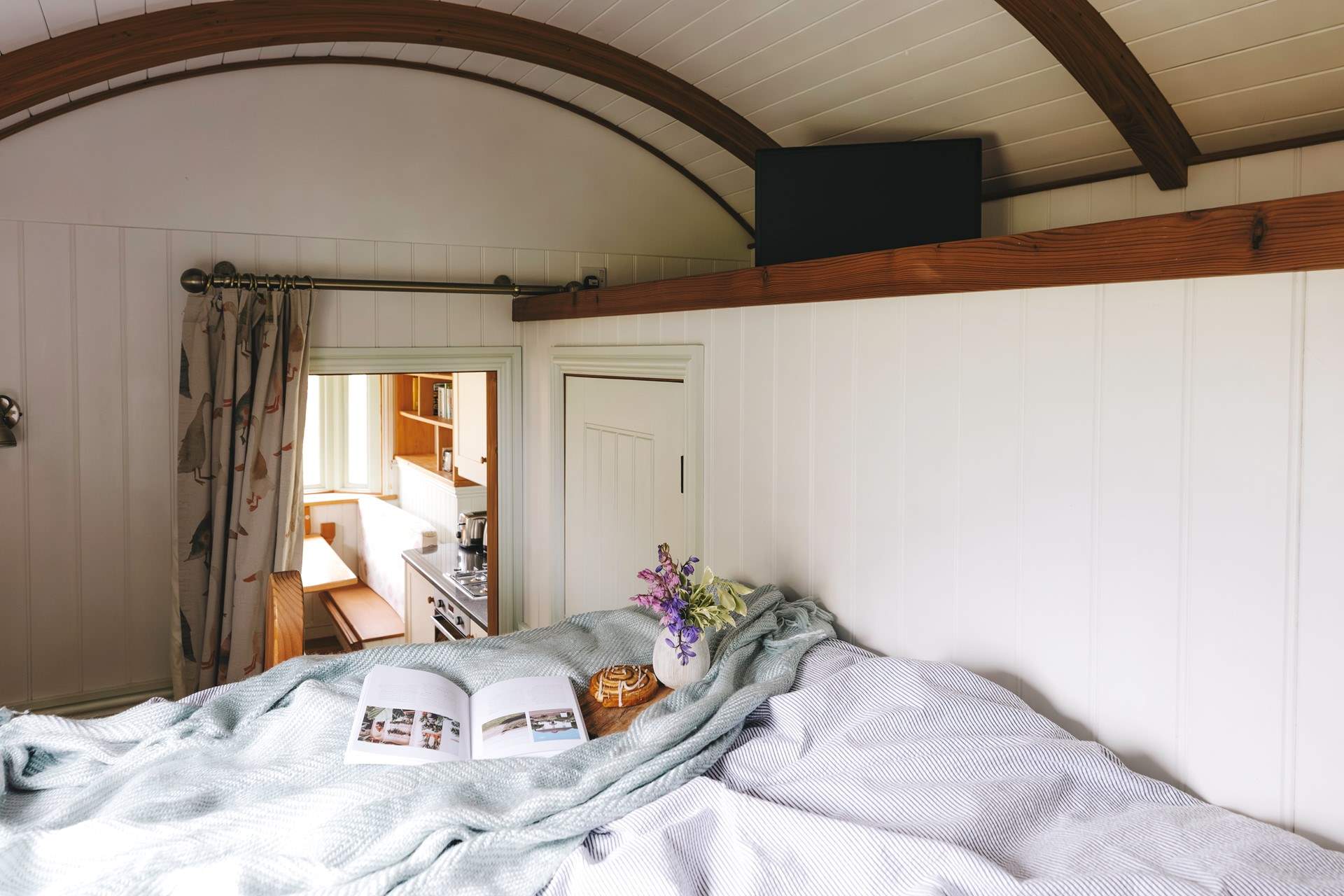 To make lazy mornings even more luxurious there's a little TV in this area. 