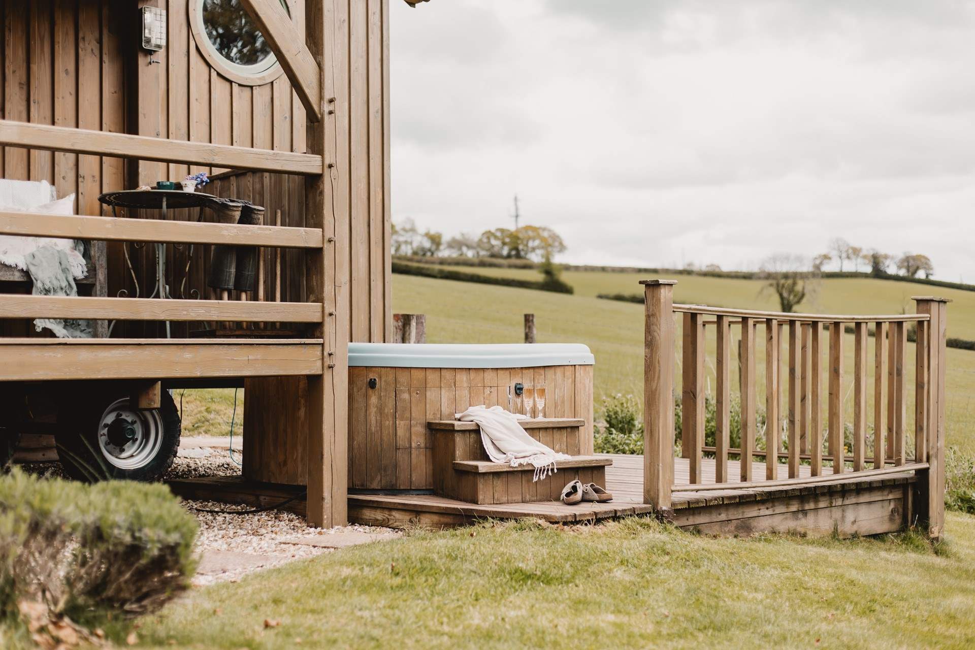 The bubbling hot tub is tucked away to the side of the hideaway, the perfect spot for star-lit evenings. 