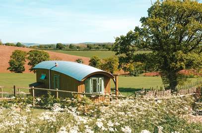 The Wagon with Faraway Views in 6.7 miles W of Crediton
