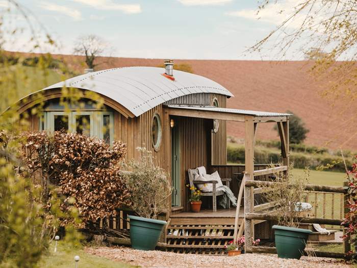 The Wagon with Faraway Views, Sleeps 4 in Crediton