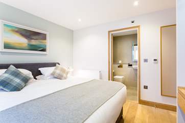 Every bedroom has its very own bathroom or shower-room.