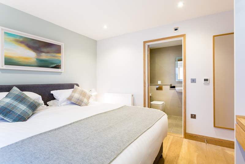 Each bedroom has gorgeous furnishings and and either an en suite bathroom or shower-room.