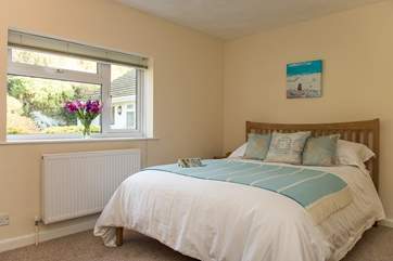 Bedroom 1 has a 5' double bed.