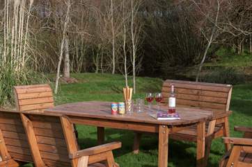 In the garden you will find a pleasant spot for dining outside.