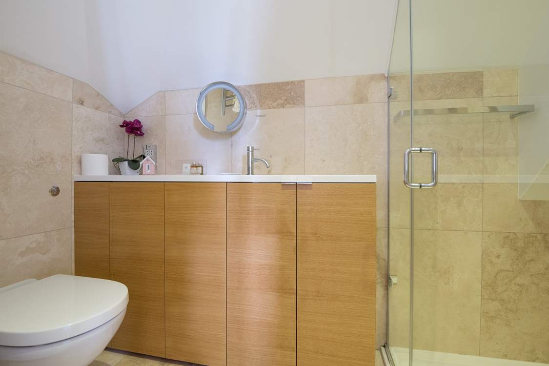 The second en suite.