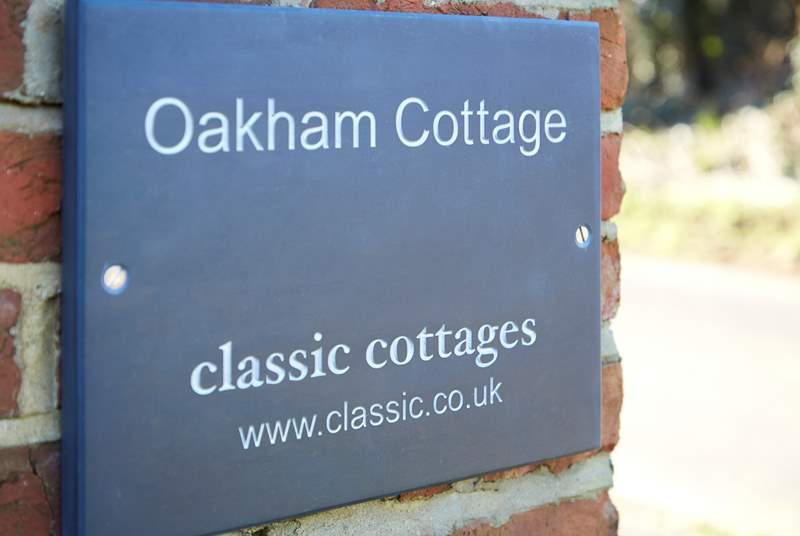 The cottage is well marked from the country lane.