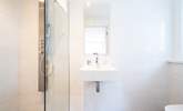 ...with en suite Shower-room. - Thumbnail Image