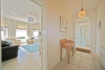 The hallway into the living-area.