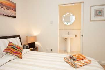 ...with en suite shower-room.