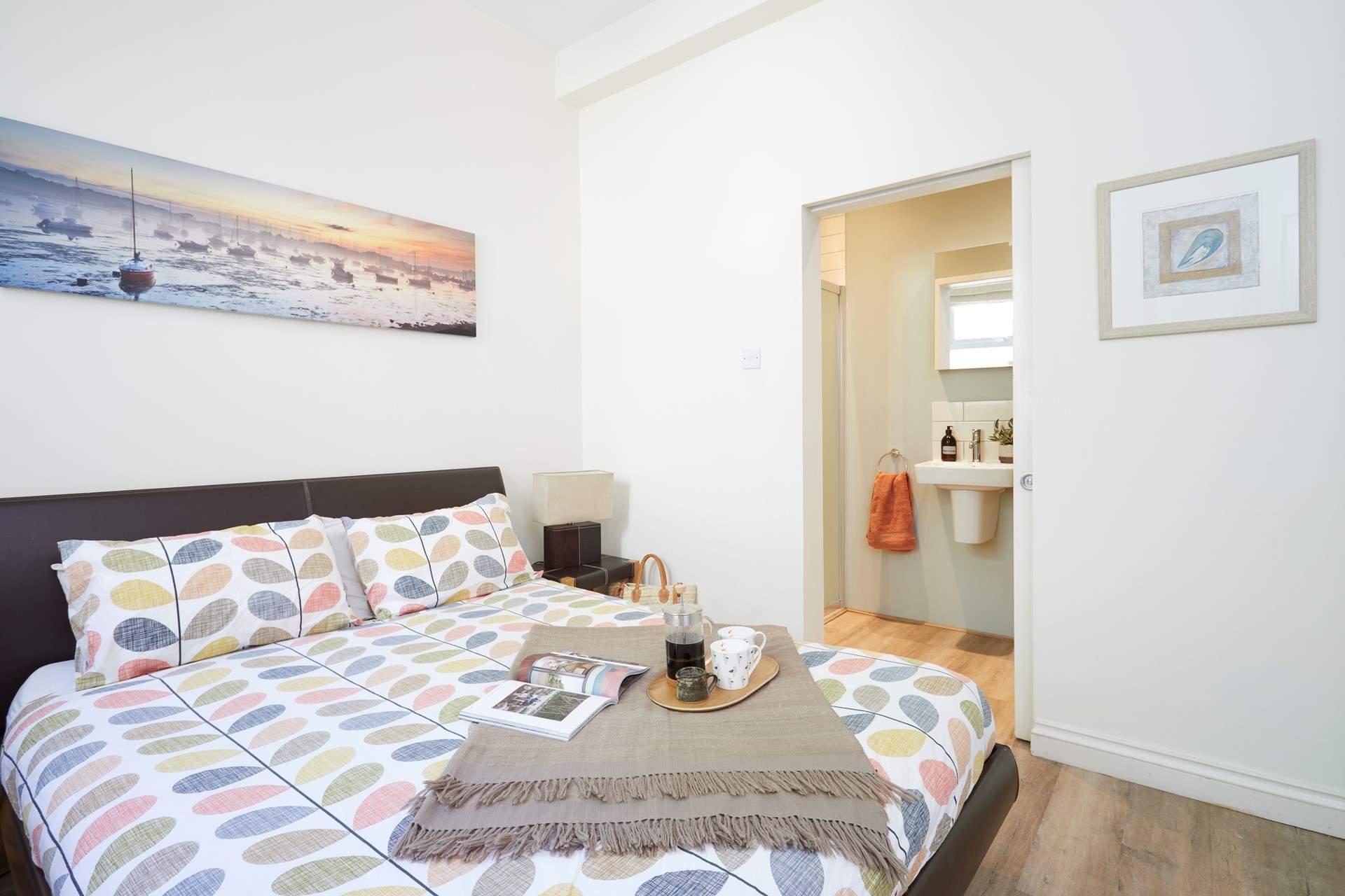 Convenient en suite facilities make for a comfortable stay. 