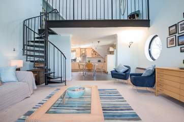 The open plan layout and fresh feeling throughout makes this the perfect holiday destination.