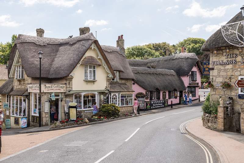 Shanklin Old Town is as pretty as a picture.
