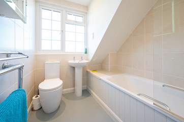 Family bathroom on the first floor.