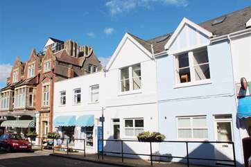 Welcome to 4a Ship House, next door to Bookworm - local Aladdin's cave of treasures.