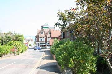 The shops and seafront are just a short walk from 5 Sandpipers.
