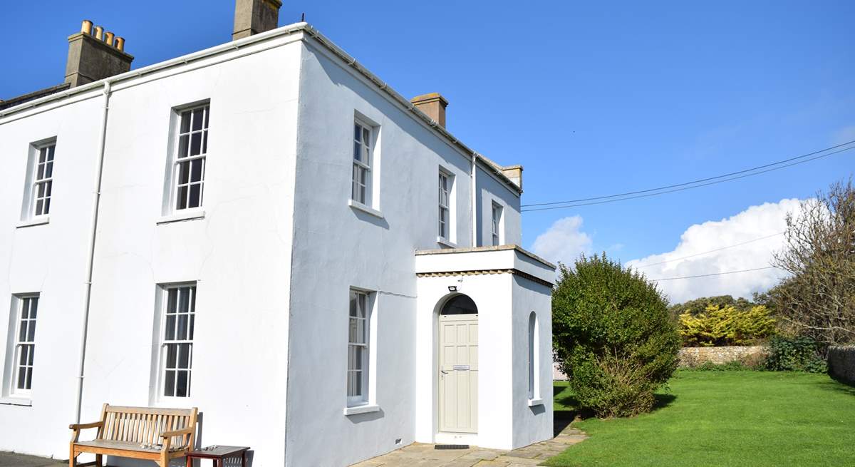 Welcome to 6 Coastguard Cottages.