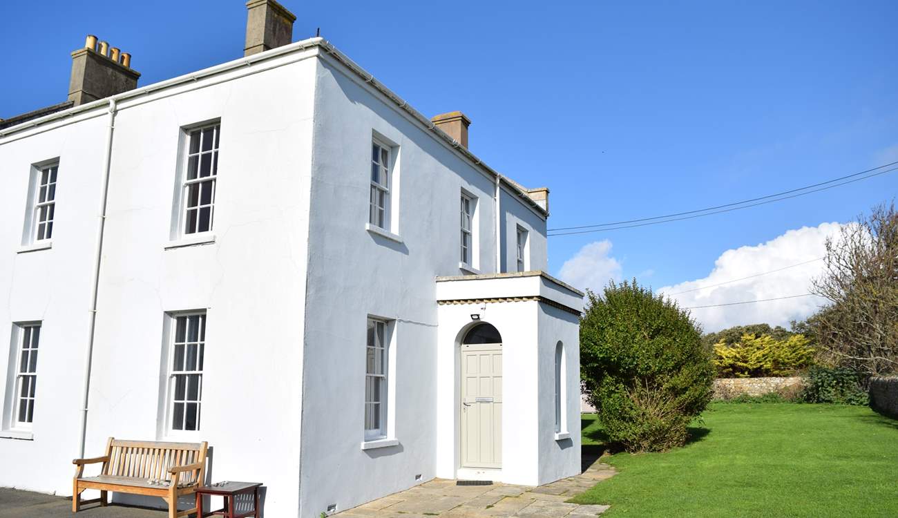 Welcome to 6 Coastguard Cottages.