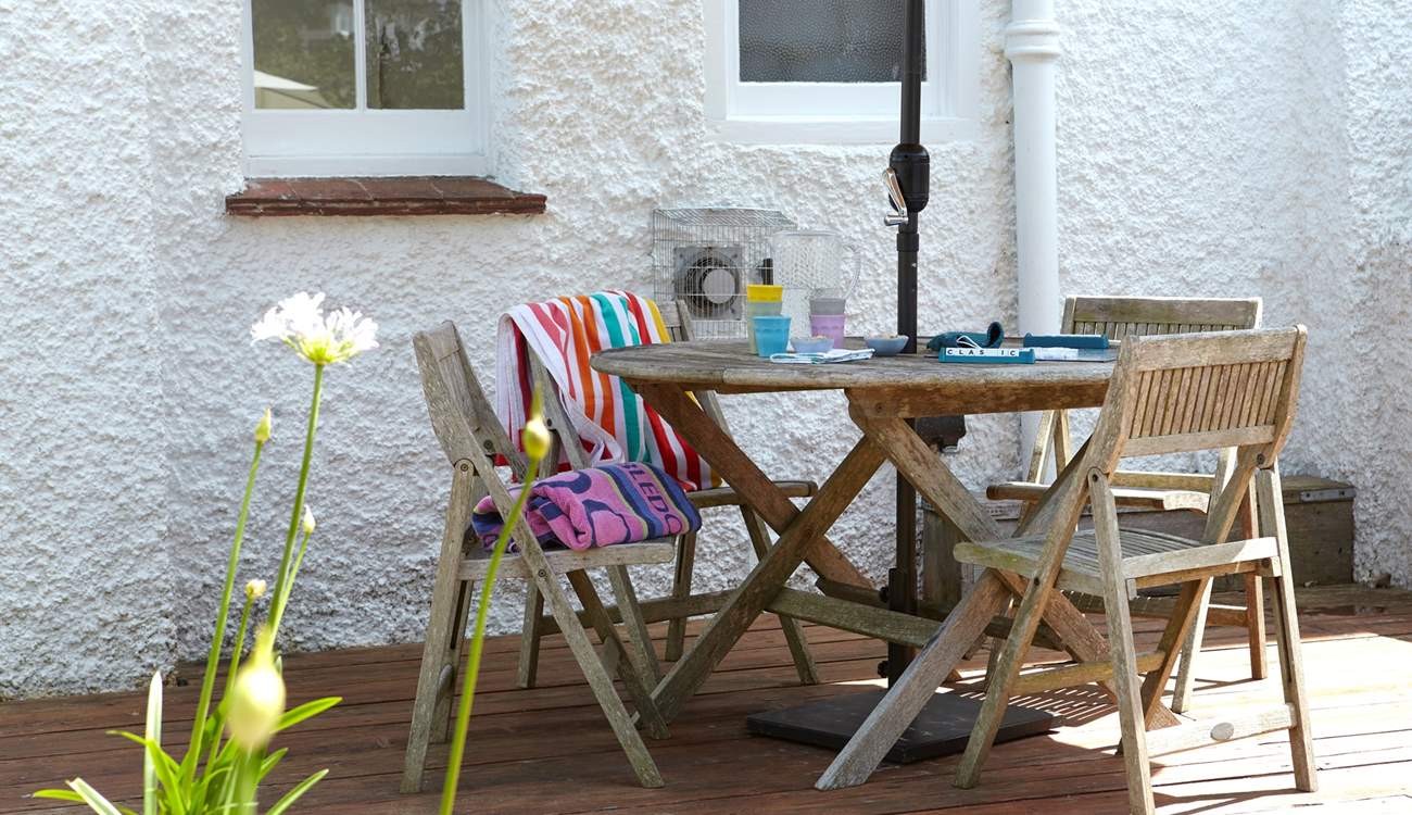 A further table on the raised deck.  Game of scrabble anyone? 