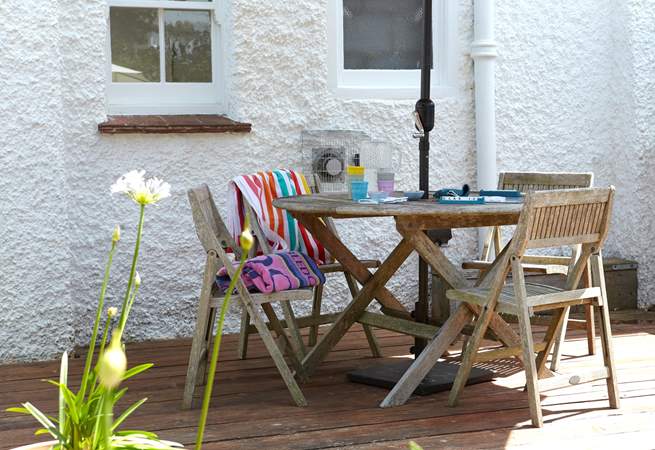 A further table on the raised deck.  Game of scrabble anyone? 