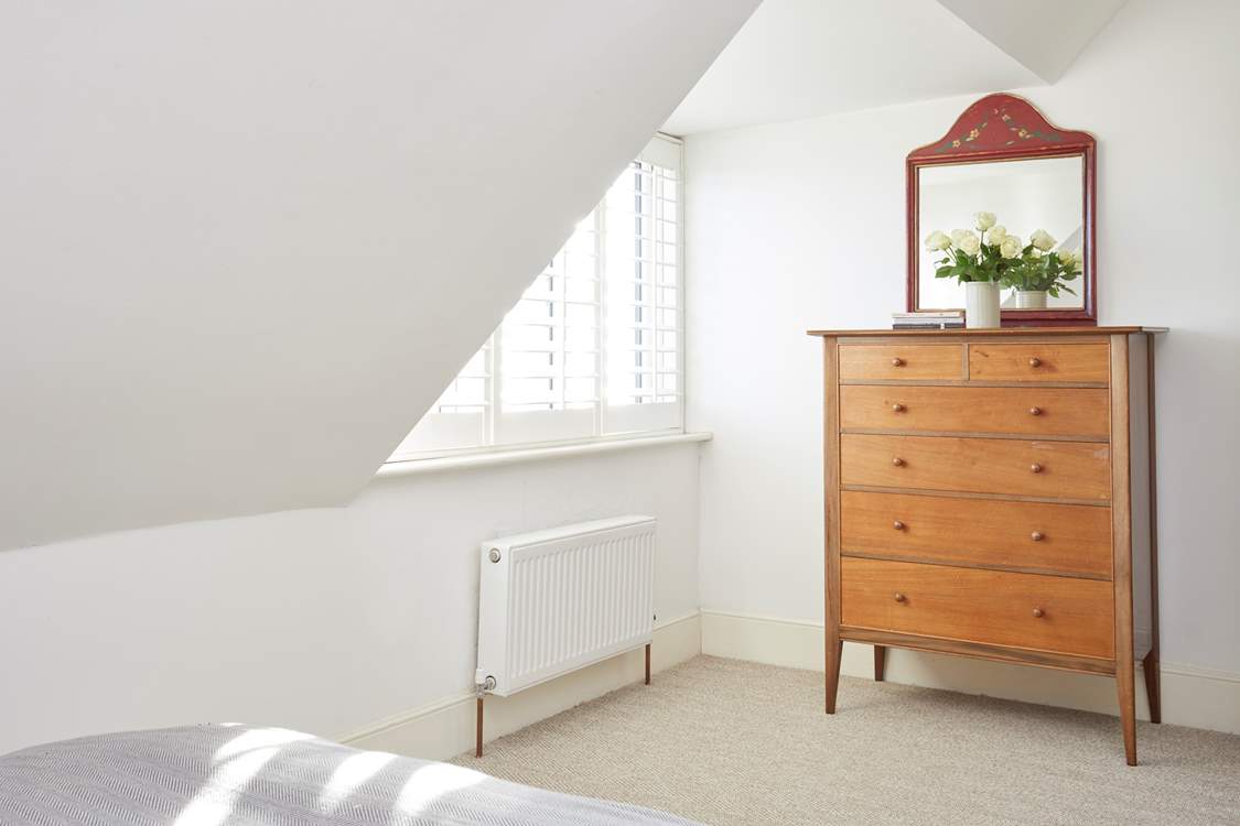 Space to accommodate your belongings in beautiful furnishings.