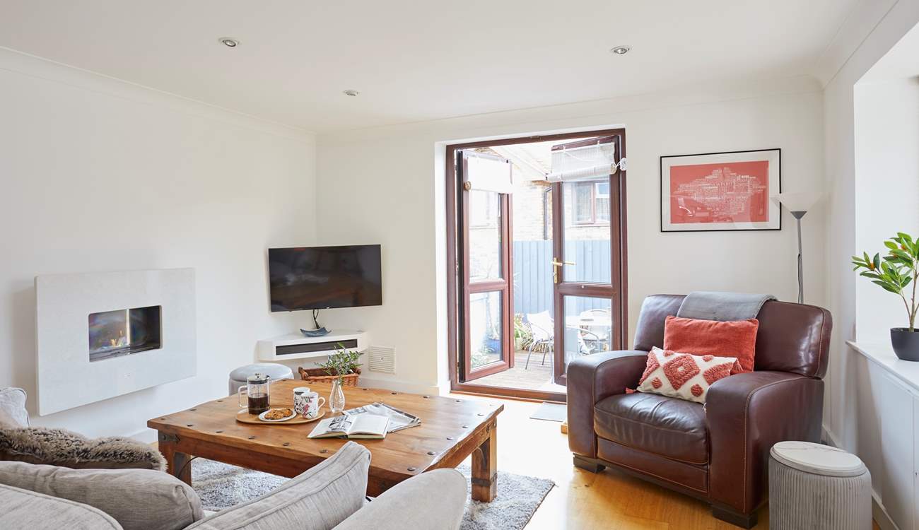 A wonderful space to relax and plan the day ahead. 