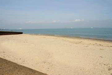 Appley beach stretches to Ryde or Puckpool and is a lovely safe beach for young families.