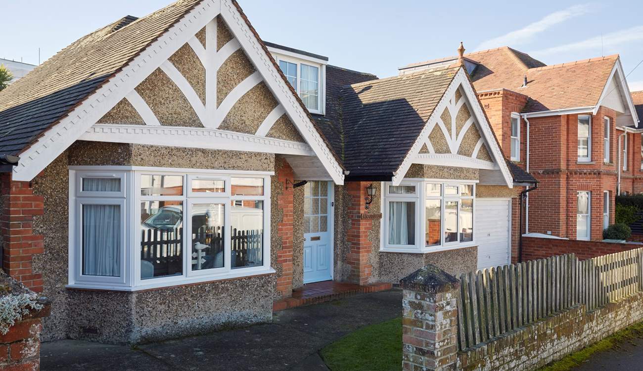 Alcantara on Fairy Road, in the popular village of Seaview.