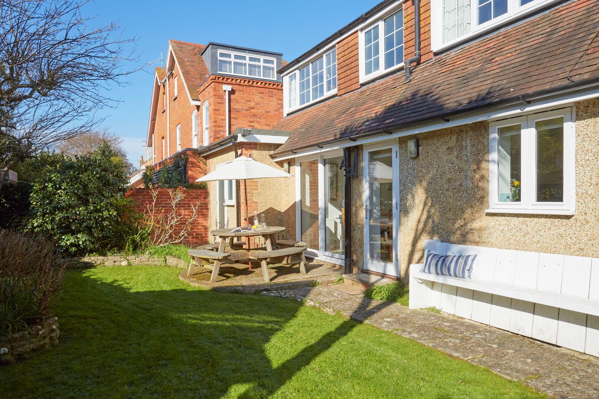 Picture yourself enjoying the sunshine in the pretty garden.