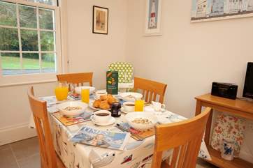 The perfect place to enjoy breakfast before heading to the nearby beach.