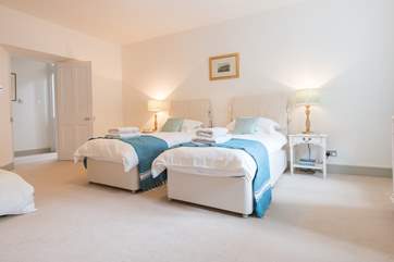 The second twin bedroom.