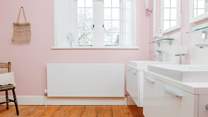 The en suite shower-room.