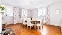 Gather everyone around the dining-table and chat about the day ahead. 