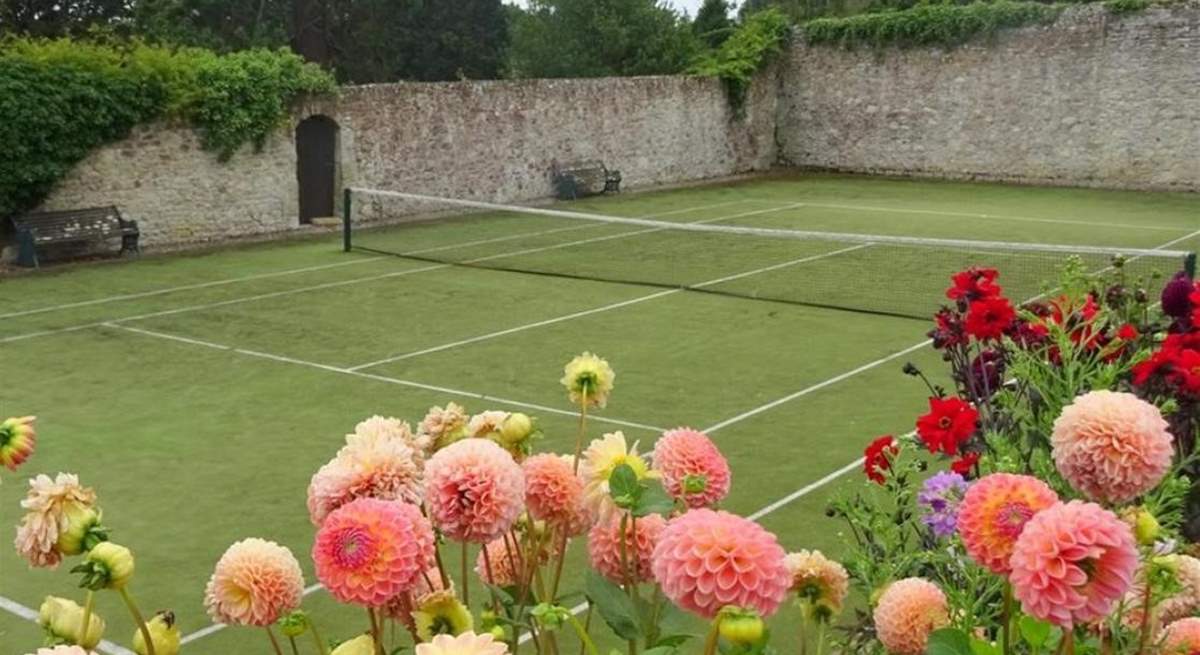 The use of the tennis courts can be pre-booked or arranged on arrival.