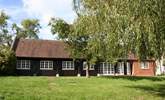 Barton Manor Lake Cottage can also be booked with Barton Manor Farmhouse, ideal for large families. - Thumbnail Image