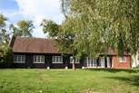 Barton Manor Lake Cottage can also be booked with Barton Manor Farmhouse, ideal for large families.