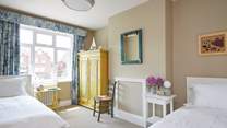 The third bedroom with twin beds.