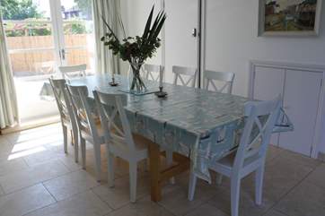 There is plenty of space at this dining-table.