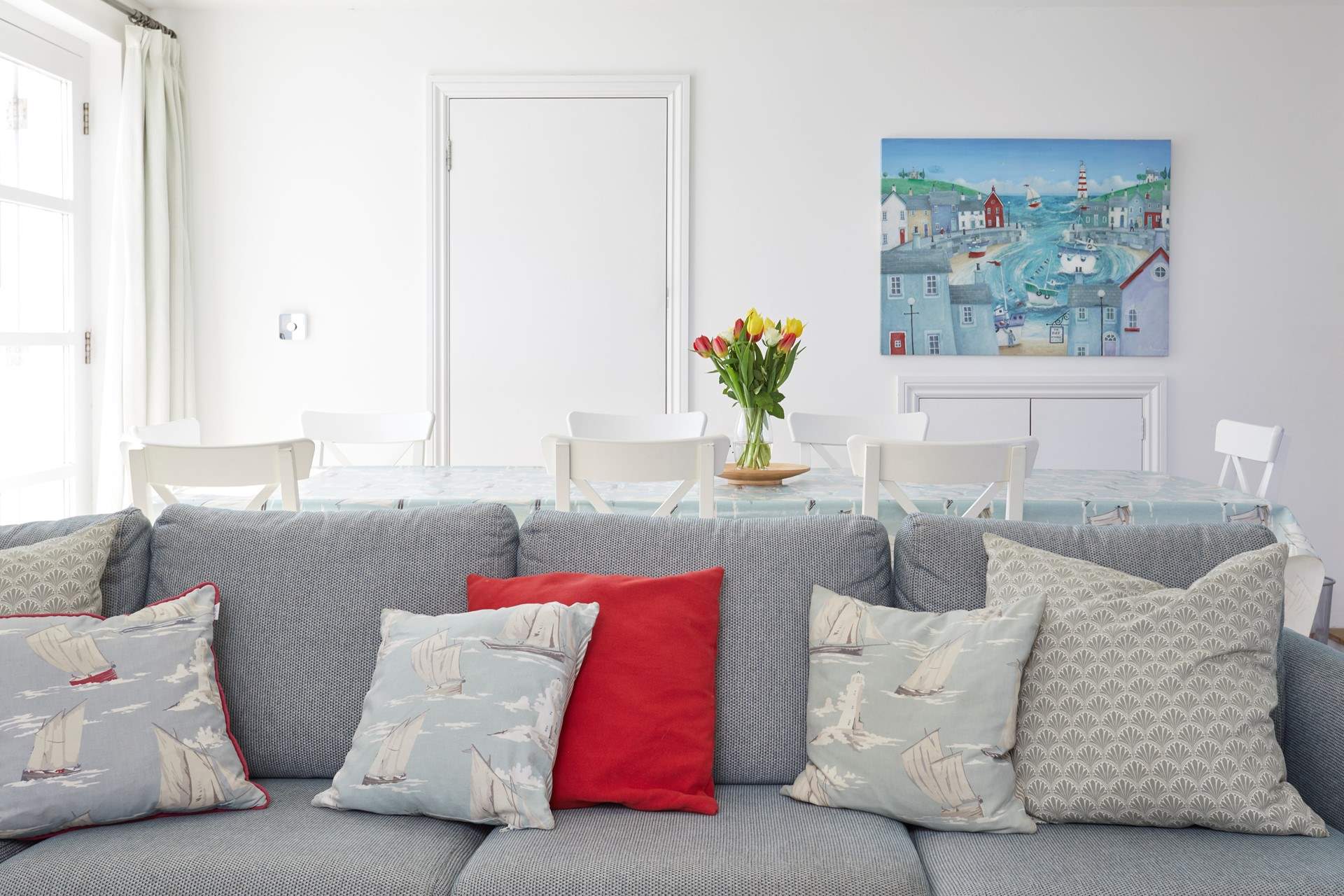 The owner has chosen lovely decor throughout.