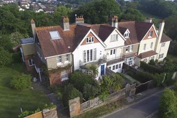 Dickens Cottage is just a stone's throw away from the award-winning Seagrove Bay beach.