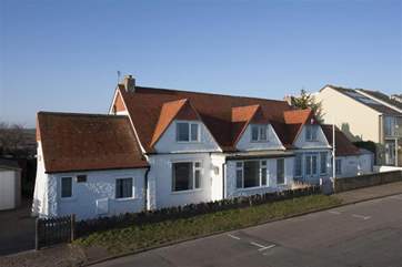 East Gull Sands is a beach front property in Seaview.