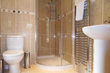 The master bedroom has an en suite.