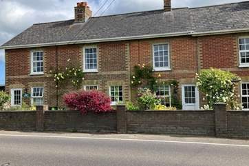 The cottage is located on the main road into St Helens.