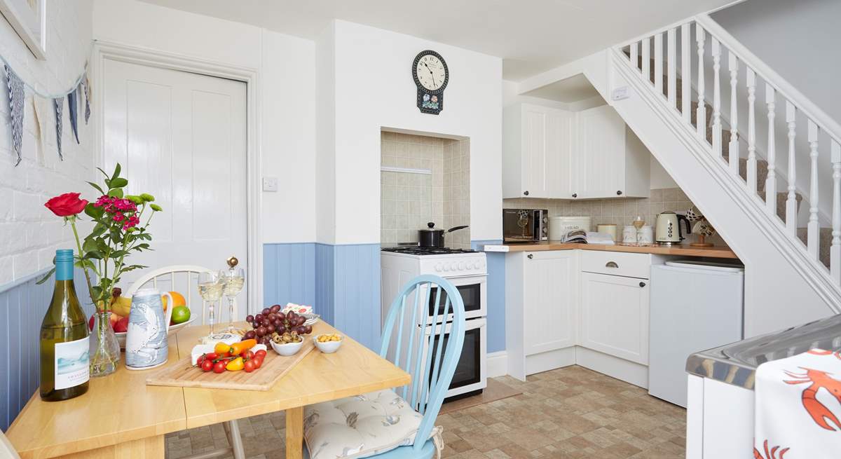 The sweet kitchen and dining area.