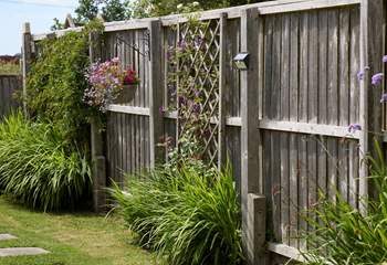 With pretty flowers and a lovely garden, you will enjoy spending time here