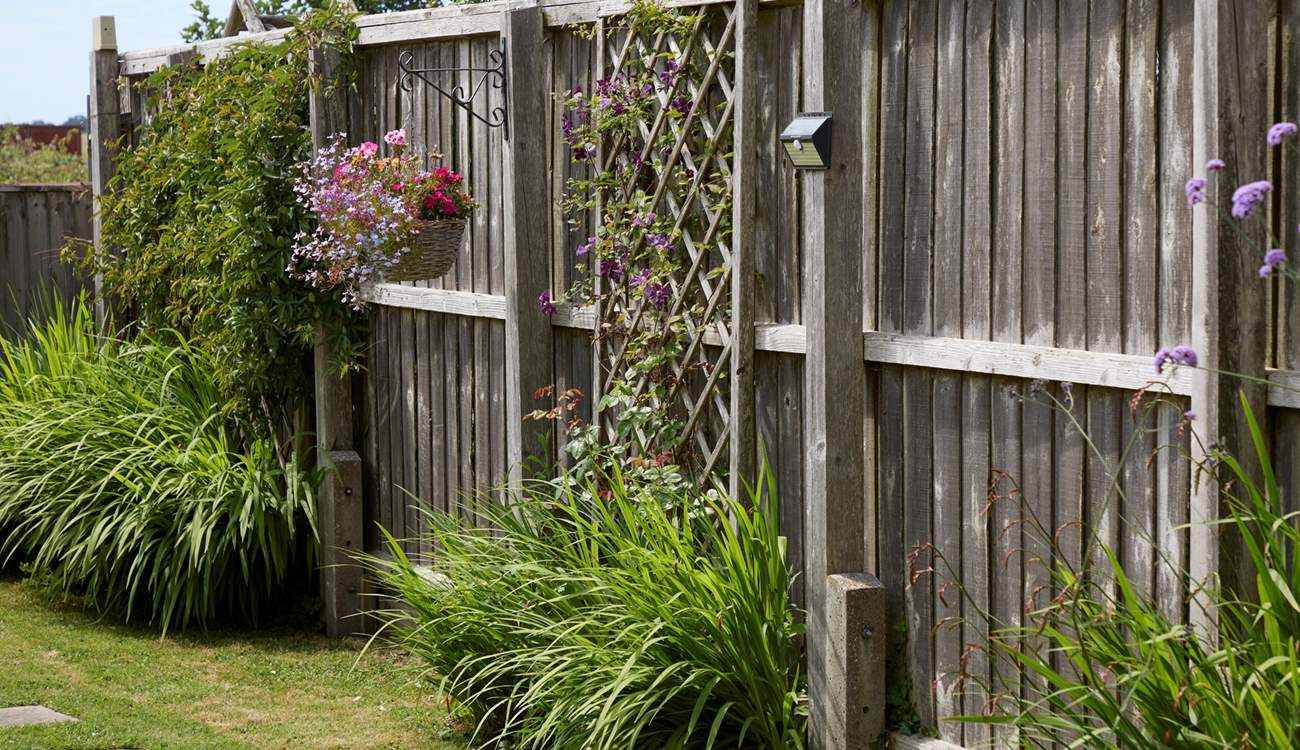With pretty flowers and a lovely garden, you will enjoy spending time here