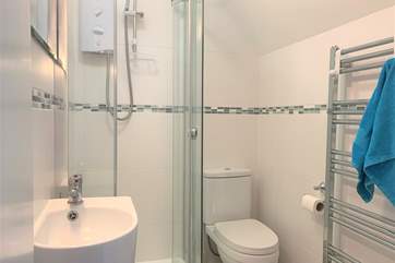 ...with en suite shower-room.